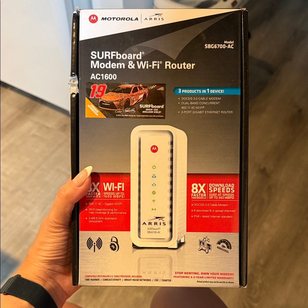 Motorola ARRIS SBG6700-AC Modem & Wi-Fi Router - Black and White